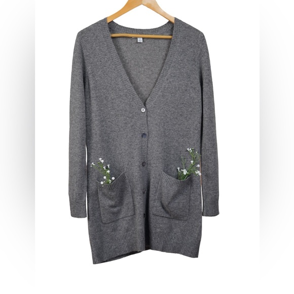 Cashmere button up cardigan sizes small, spring cashmere cardigan color gray - Picture 1 of 7